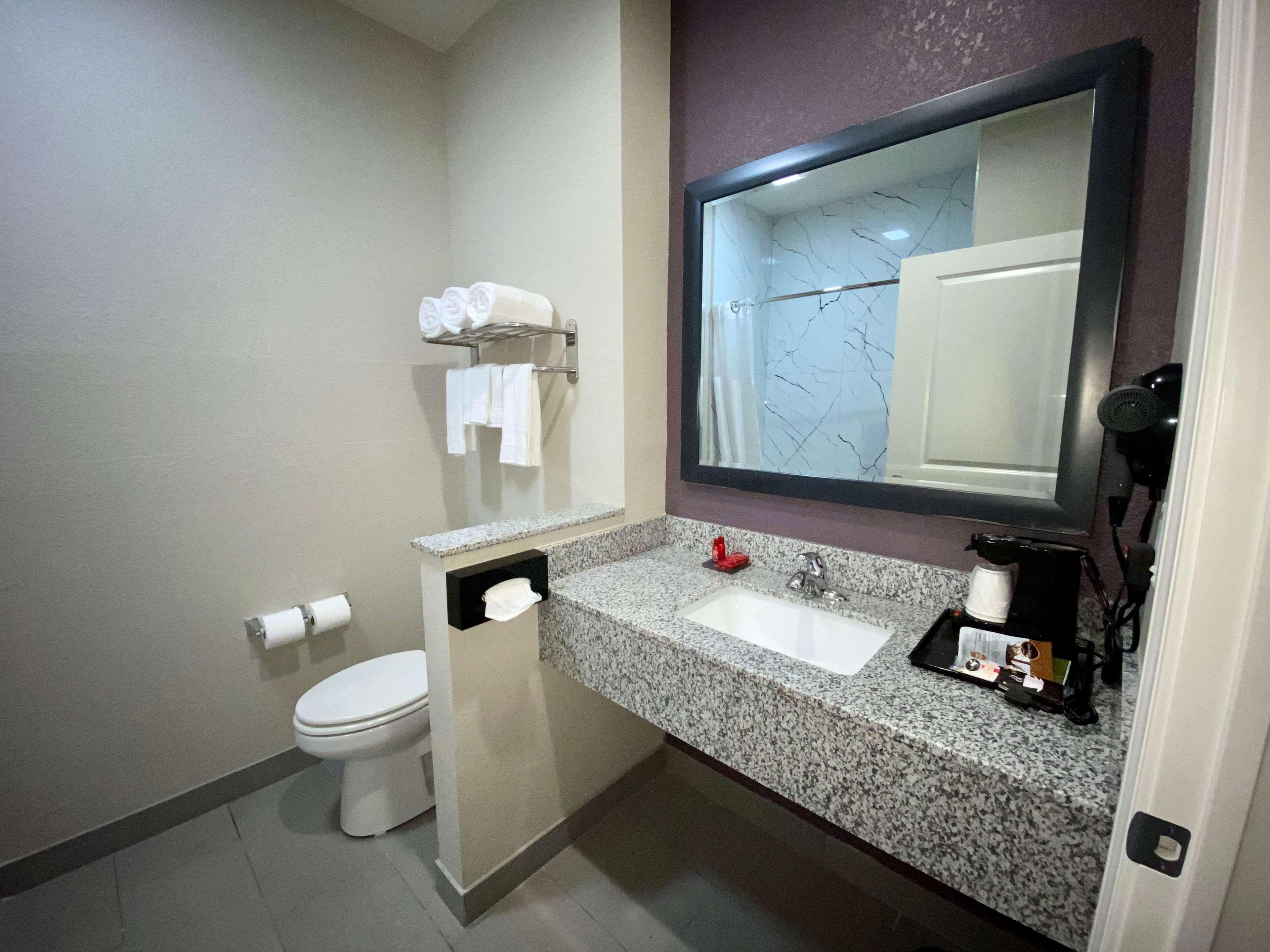 Surestay Plus Hotel By Best Western Ada Exterior photo