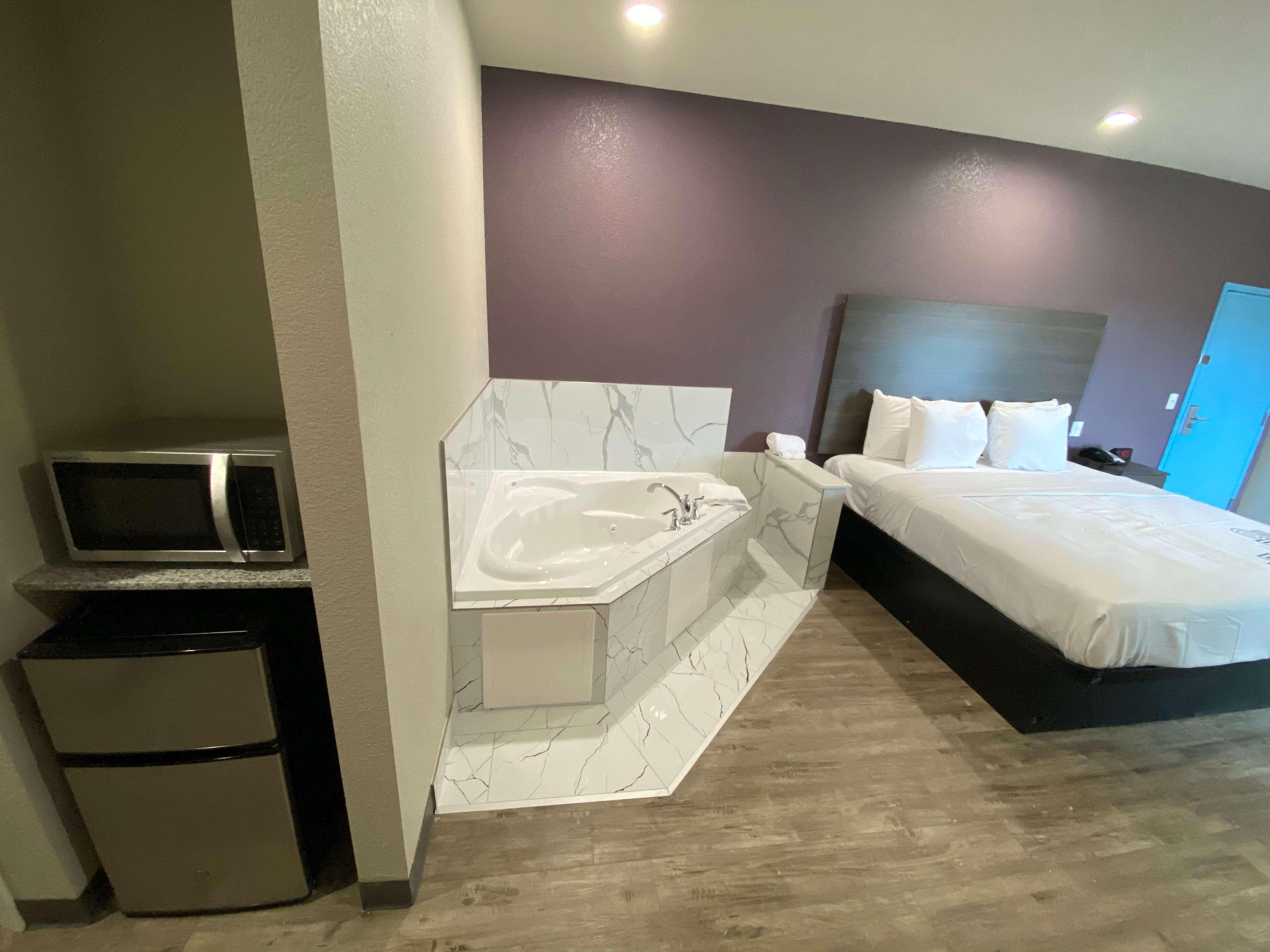Surestay Plus Hotel By Best Western Ada Exterior photo